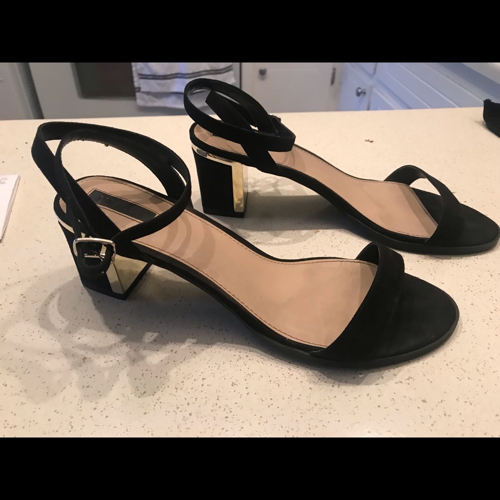 Forever21 Black Strappy Heels - Picture 4 of 4